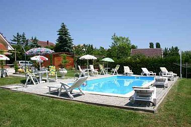 Piscina al pensione Lorelei, Ungheria, offerte speciale e promozionale week-end