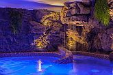 Bagno nella grotta al Premium Hotel Panorama a Siofok