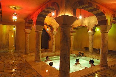 Bagno moresco a cupola all'Hotel Favoloso Shiraz Egerszalok