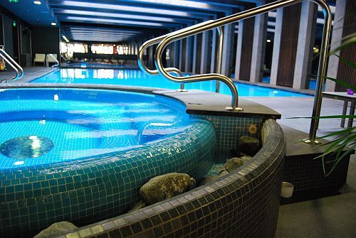 Jacuzzi al Bliss Wellness Hotel a Budapest - hotel di wellness nel centro di Budapest