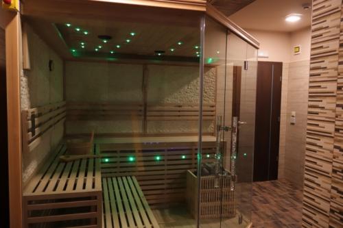 Sauna dell'Hotel Royal nelle vicinanze del bagno termale di Cserkeszolo