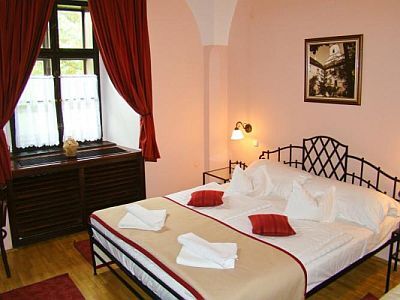 Camera doppia romantica all'Hotel Klastrom Gyor