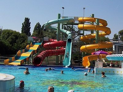 Parco acquatico a Szeged - Napfenyfurdo Aquapolis con acquascivoli